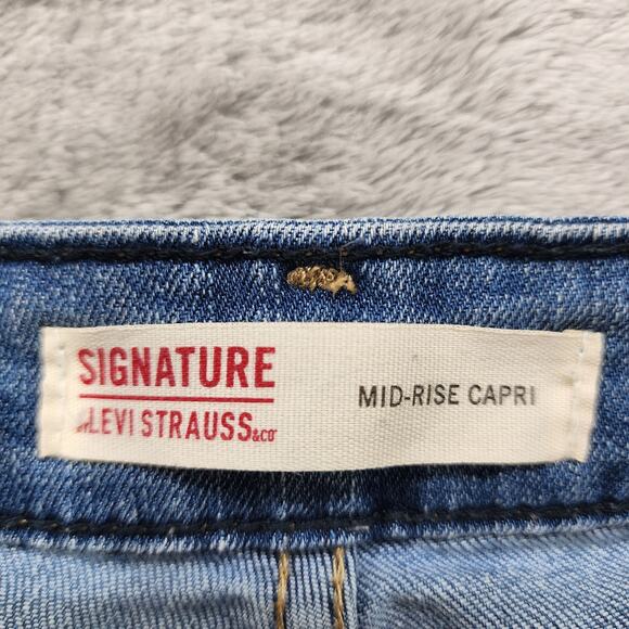 Levi Strauss Signature Jeans Womens 10 Blue Mid Rise Capri Cuffed Hem Stretch - Picture 6 of 14